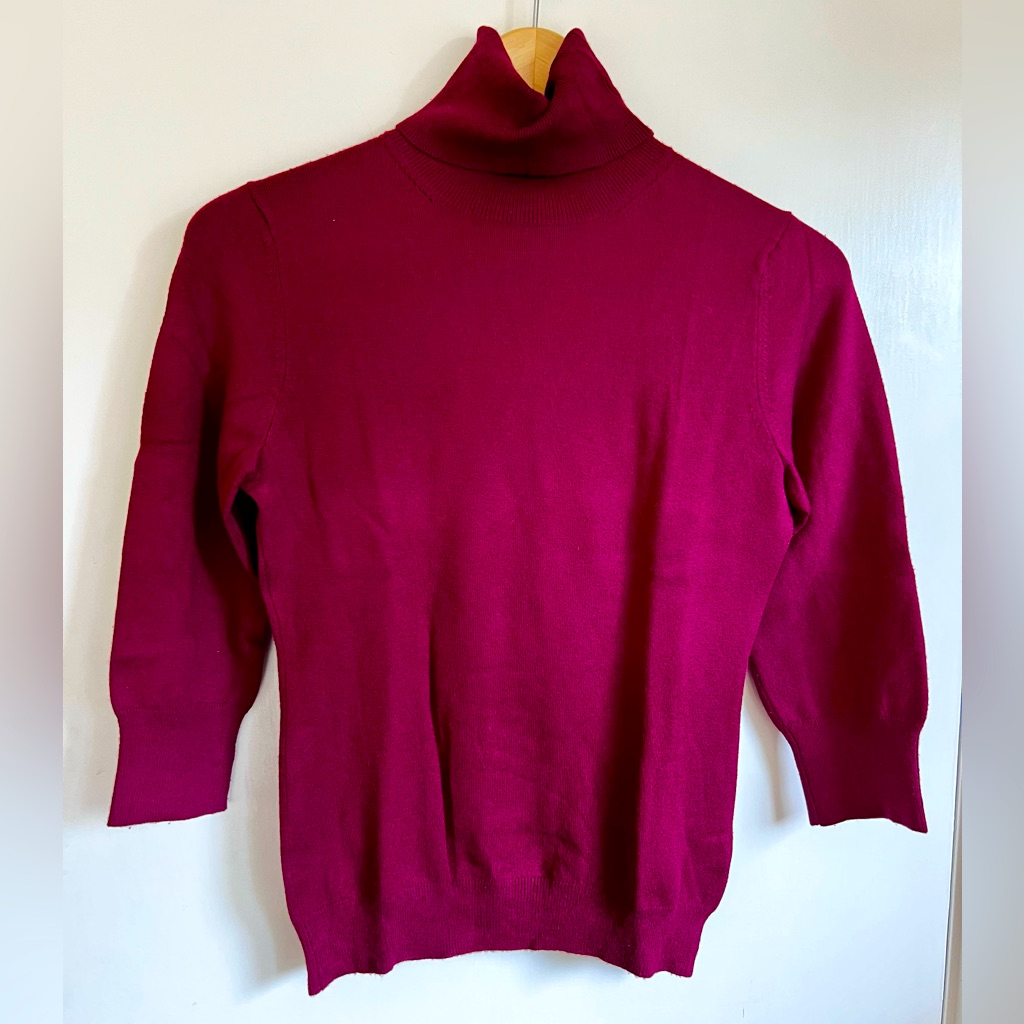 Banana Republic Dark Fuschia Turtleneck Sweater Silk Blend 3/4 Sleeve Size Small